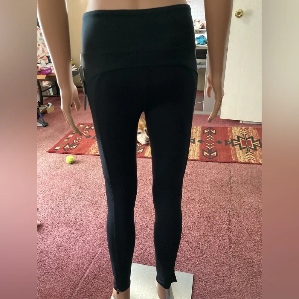 Marika Ankle Crop Workout Pants NEW WITH TAGS